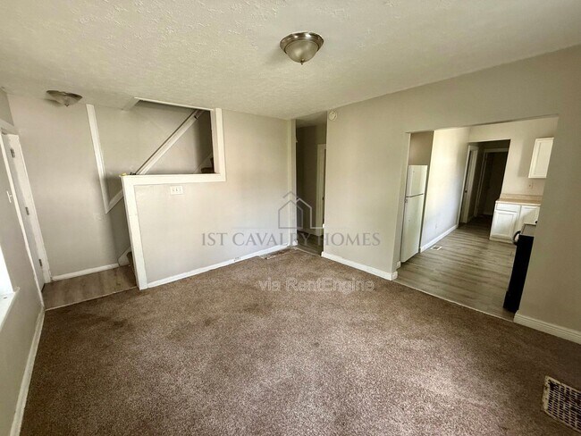 Building Photo - 289 Sumner Ct