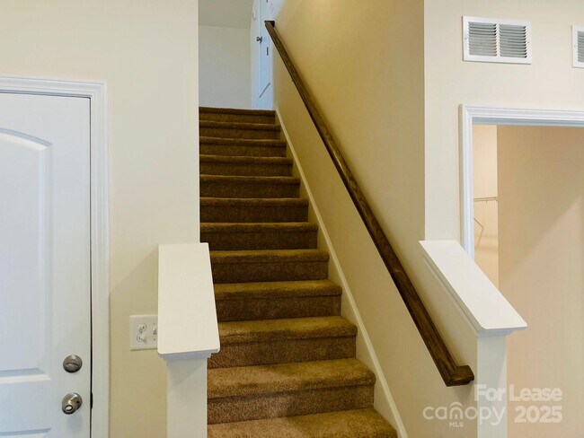 Building Photo - 4534 Dover Ct