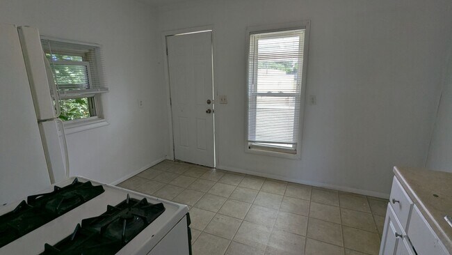 Building Photo - Springs Acquisitions, LLC 2387/2389 29th S...
