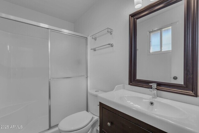 Building Photo - 2447 E La Jolla Dr