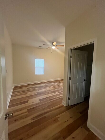 Master Bedroom - 405 Maplewood Ave NE