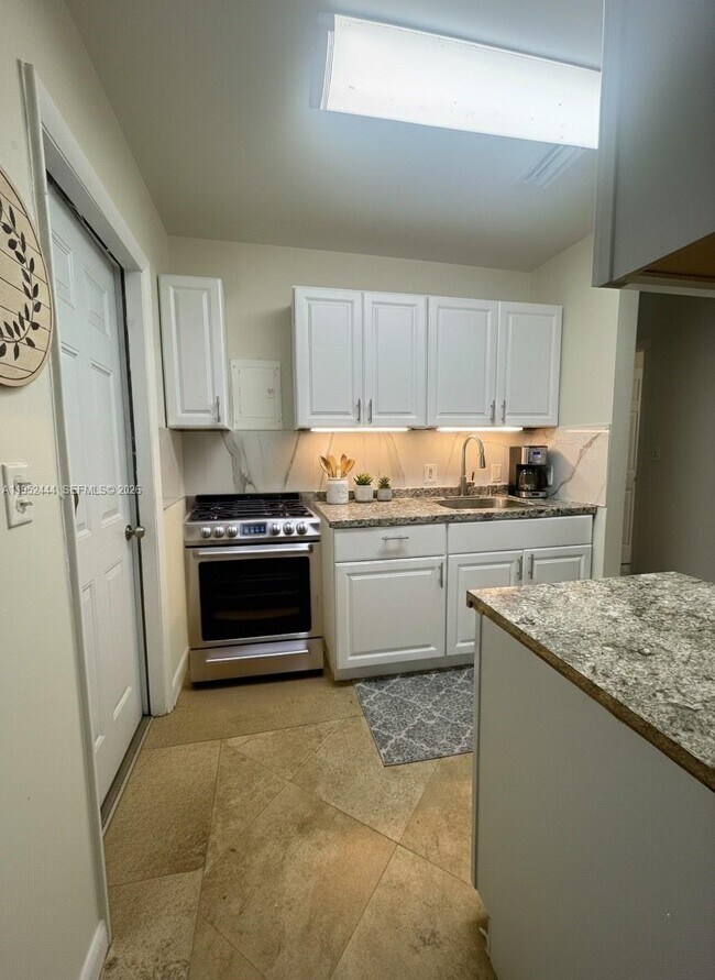 Building Photo - 12885 NW 16th Ave