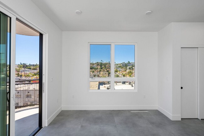 Building Photo - 3450 W 43rd St