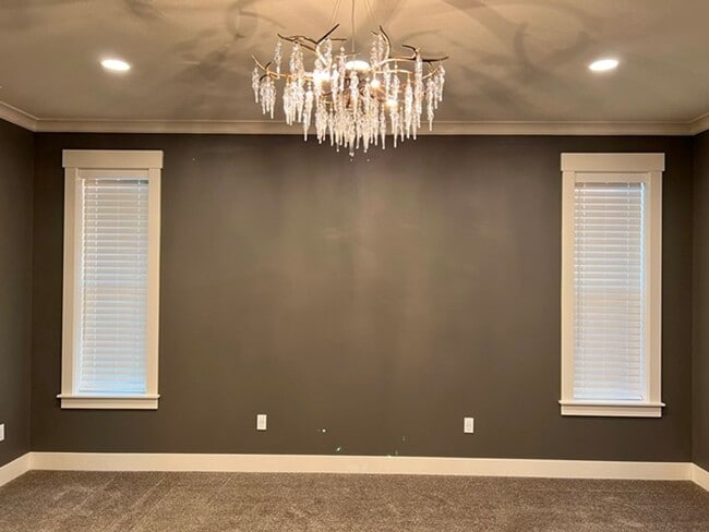 Building Photo - 3Bd/2Ba Single Story House - Available to ...