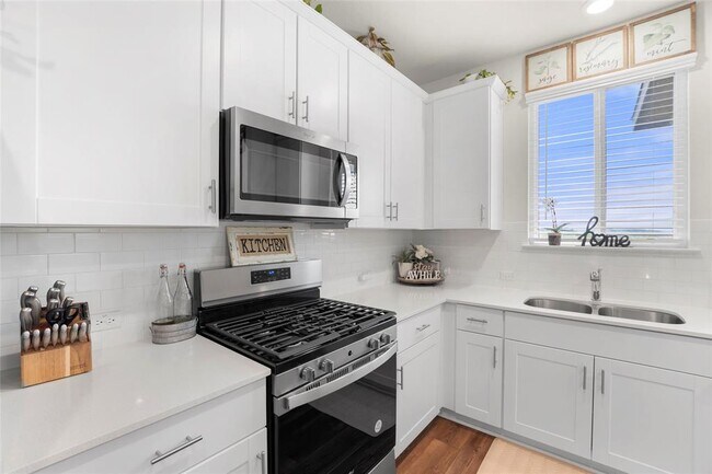 Building Photo - 196 Sweetleaf Dr