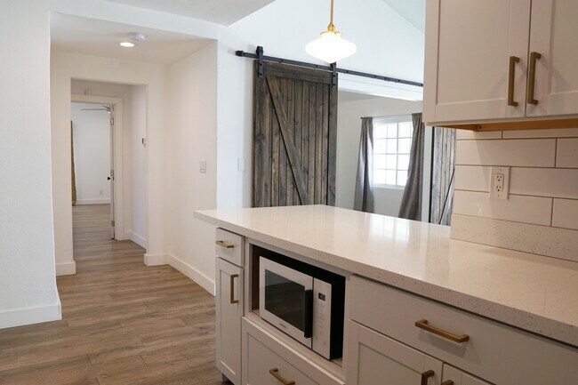 Building Photo - 33865 Cathedral Canyon Dr