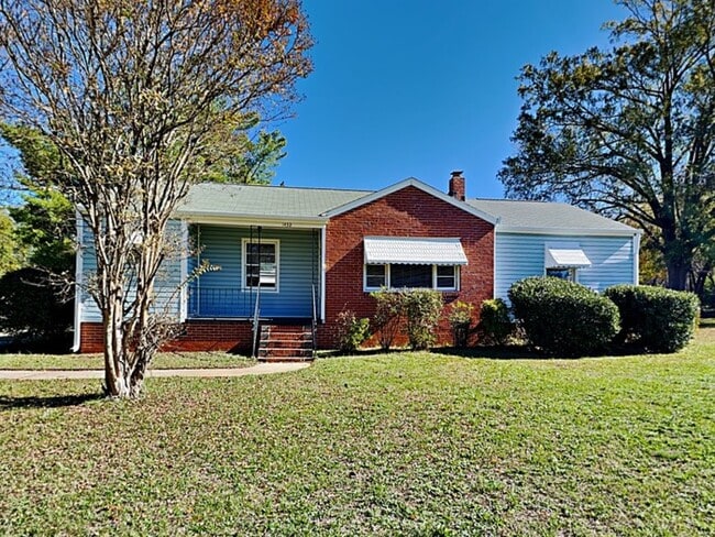 Building Photo - 1432 Mt Gallant Rd