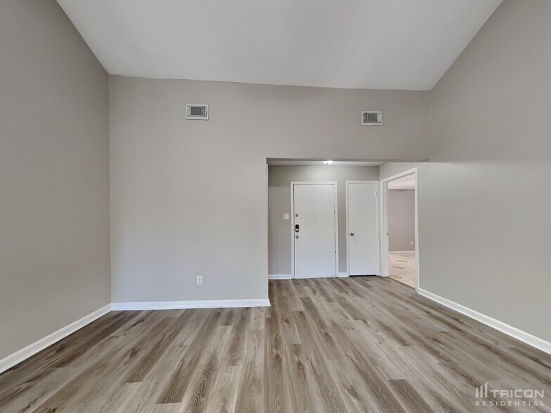 Building Photo - 7434 Tetela Dr