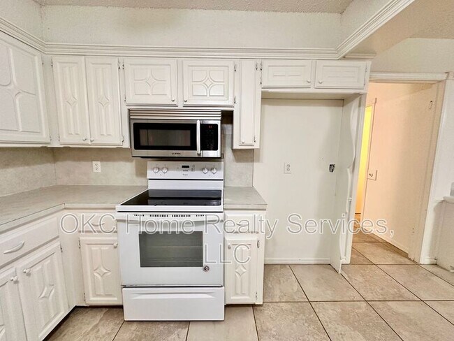 Building Photo - 9817 Grimsbey Ct