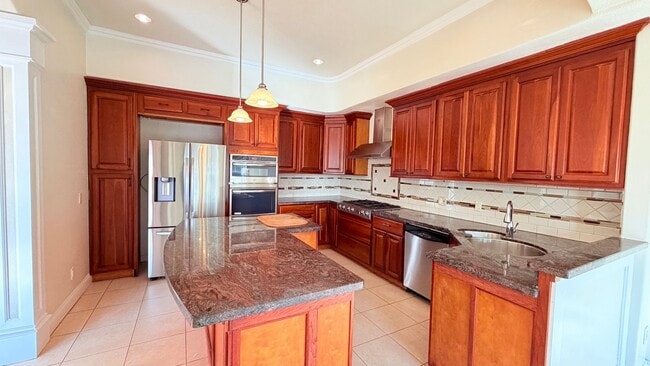 Building Photo - 738 Palmera Ct