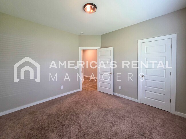 Building Photo - DEPOSIT PENDING!!! - Four Bedroom, Modern Home for Rent in Eastaboga - Available NOW!