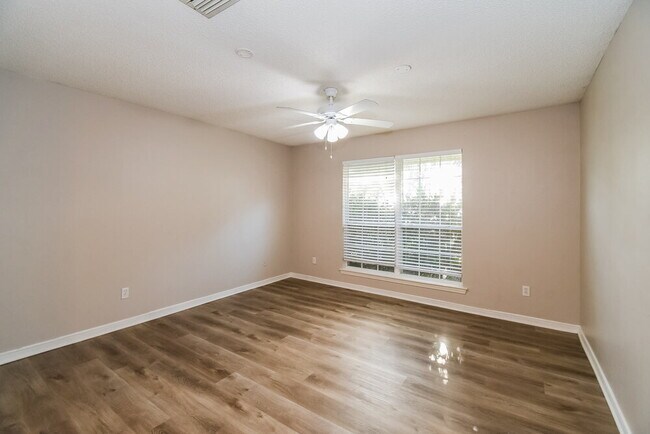 Building Photo - 481 Portobello Dr