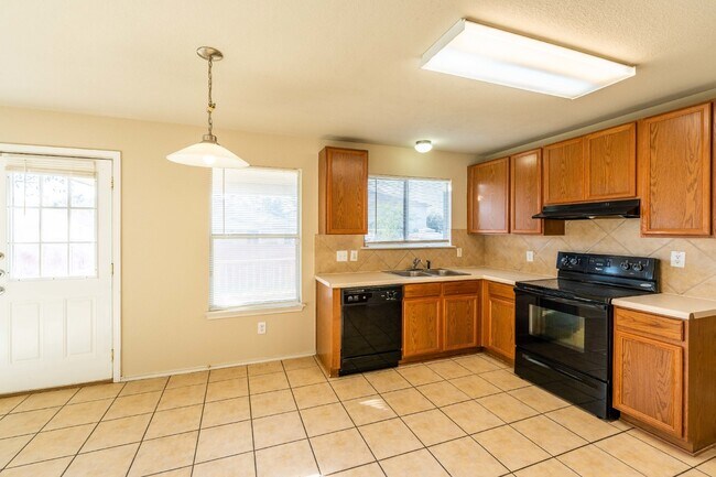 Building Photo - 4919 Celtic Cor