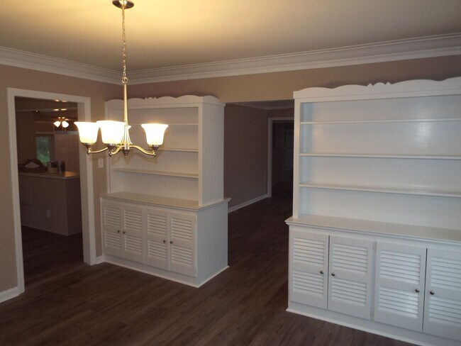 Building Photo - 3608 Gurley Dr