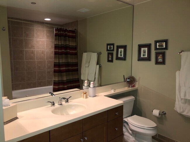 Building Photo - 130 N Garland Ct