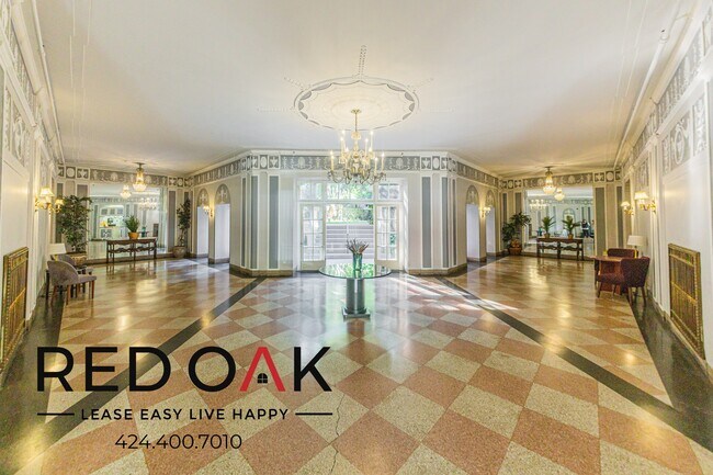 Building Photo - 3278 Wilshire Blvd