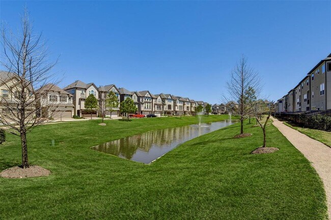 Building Photo - 10824 Brittmoore Oaks Pl