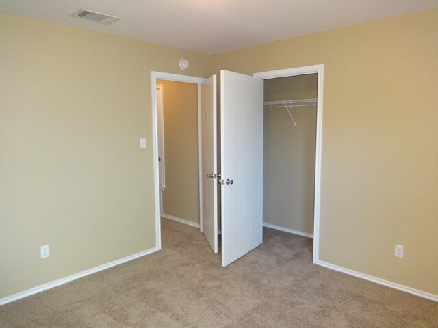 Building Photo - 211 Remington Run