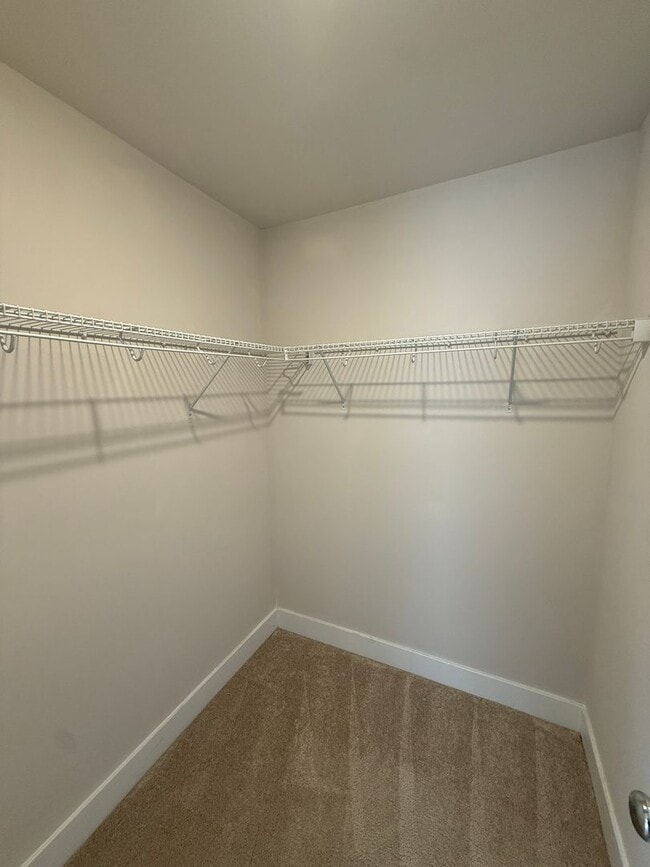 Building Photo - 1670 Lake Placid Dr