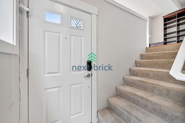 Building Photo - "Spacious 3-Bedroom Retreat with 3.5 Baths in Issaquah - 1,707 Sq. Ft. of Comfort!"