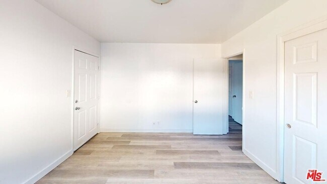 Building Photo - 2129 Monroe St