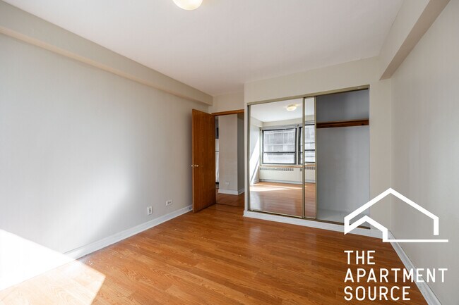 Building Photo - 4180 N Marine Dr