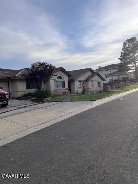 Building Photo - 2640 Bridle Path Dr