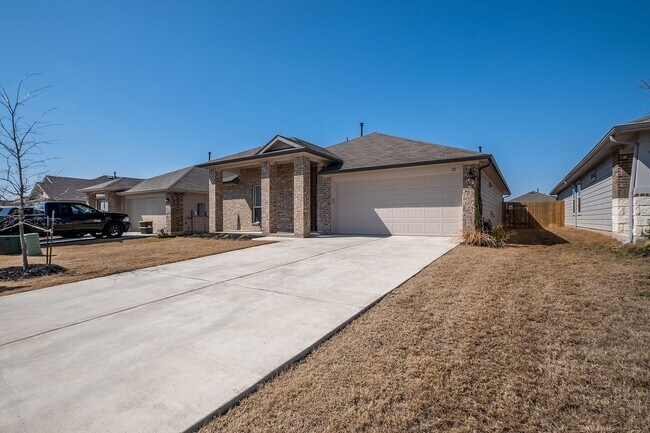 Building Photo - Fantastic 3 Bedroom, 2 Bath Home Near Downtown Hutto