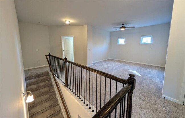 Building Photo - 5250 Whisper Point Blvd