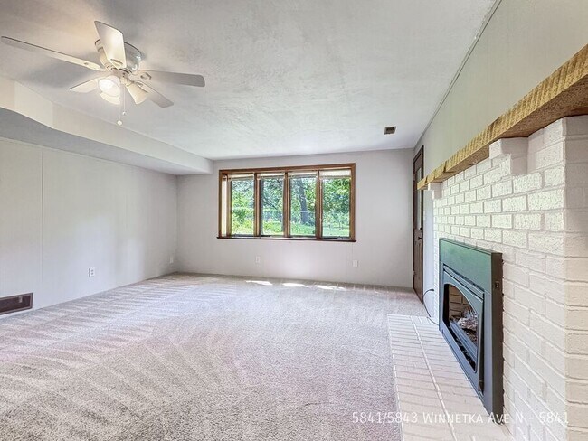 Building Photo - 5841/5843 Winnetka Ave N-5841
