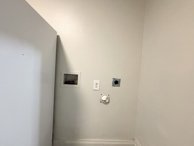 Building Photo - 61 S 800 W