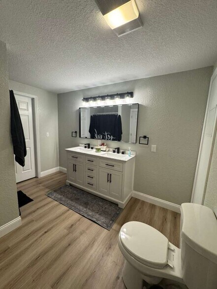 Building Photo - 113 Briggs St