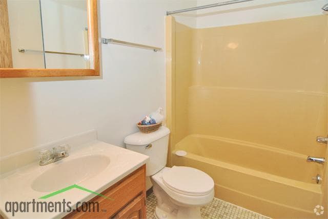 Bathroom - Brosig Street Apartments