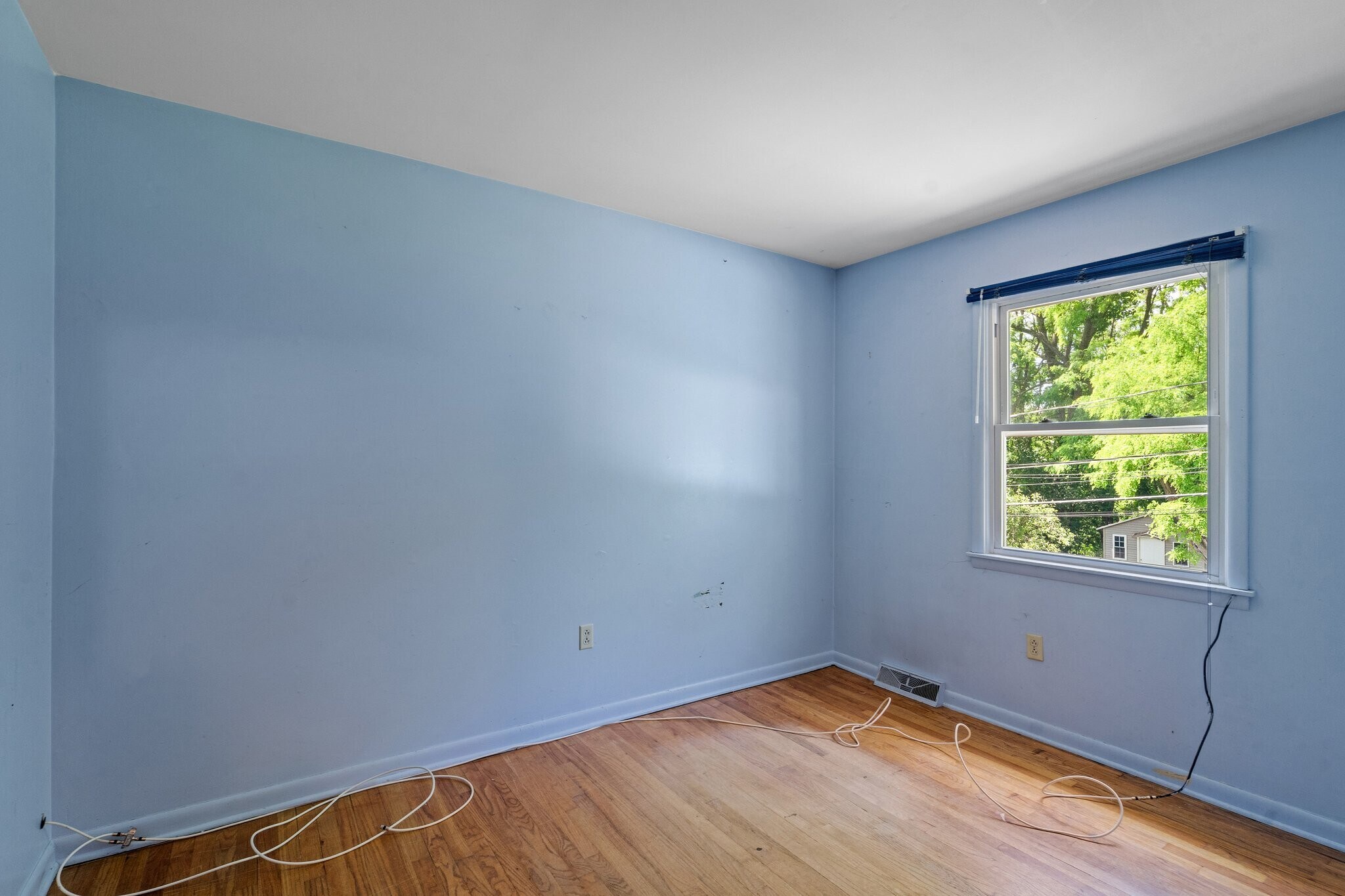 Building Photo - 196 Mount Hope Dr
