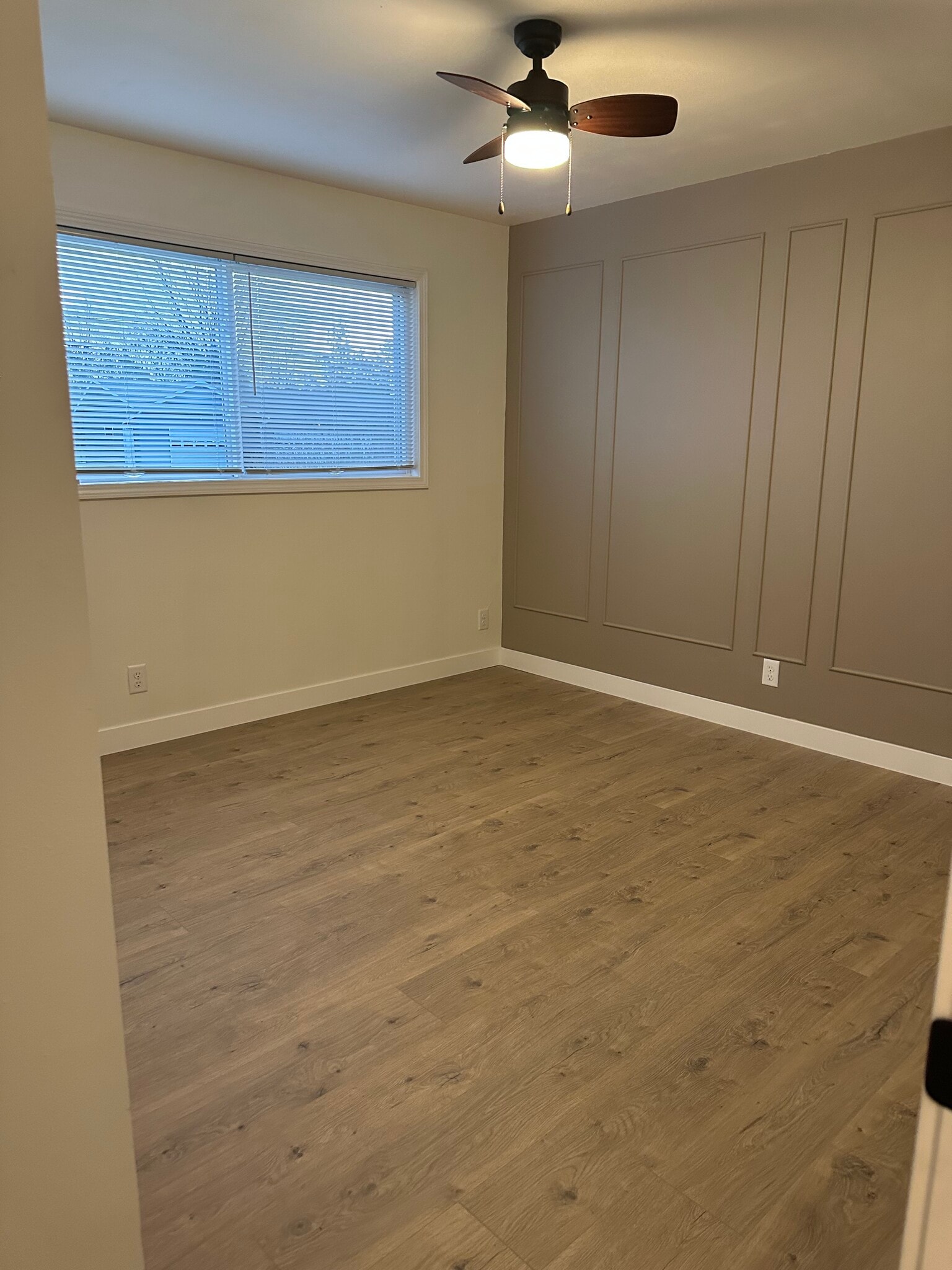 Building Photo - 2806 Willow Dr