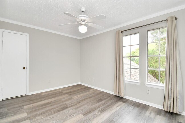 Building Photo - 14810 Cypress Ridge Dr