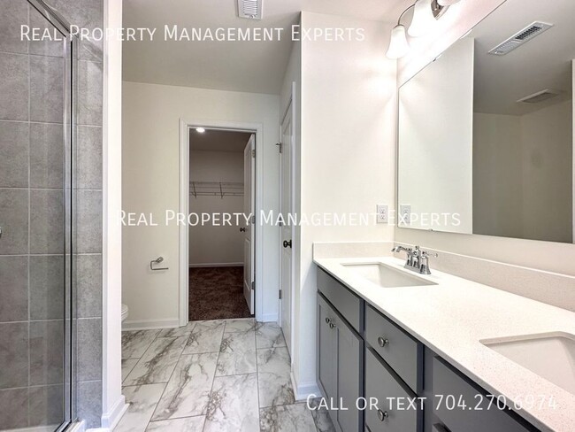 Building Photo - 2789 Yeager Dr NW