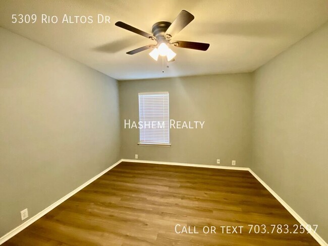 Building Photo - 5309 Rio Altos Dr