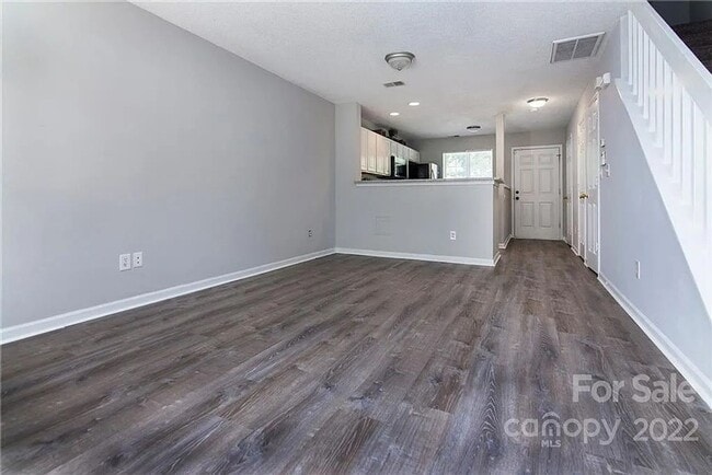 Building Photo - Charming 2BR Townhome in Charlotte