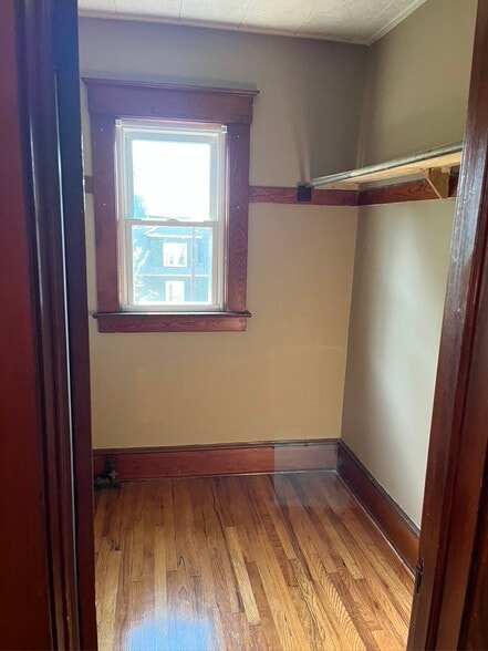 Walk In Closet - 105 Parker St