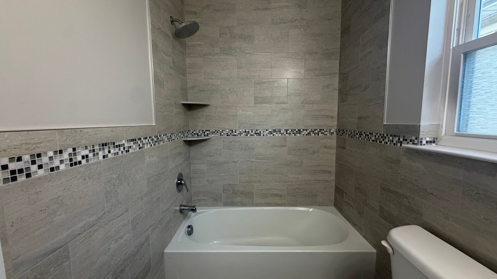 BATHROOM #2 - 234 Palmer St