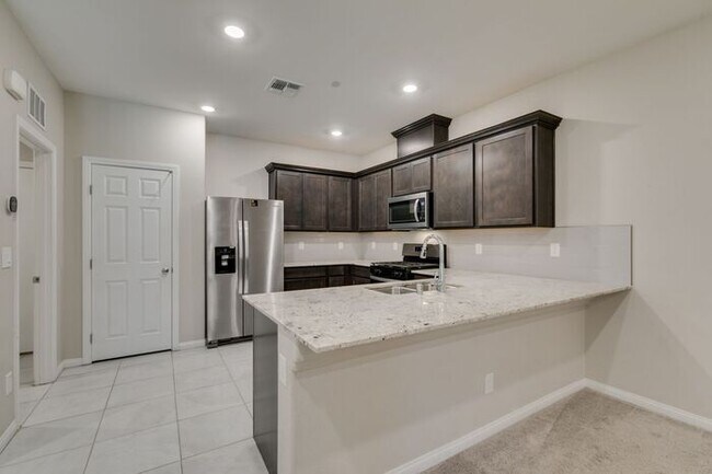 Building Photo - Bright & Spacious 3-Bedroom Home in Inspirada