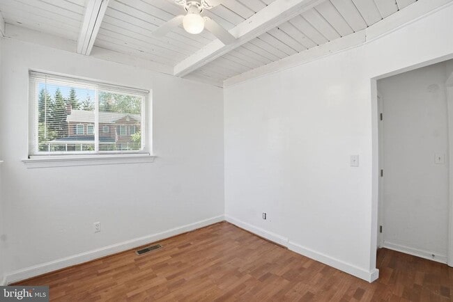 Building Photo - 11000 Park Rd