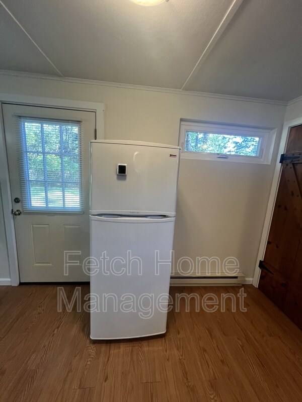 Building Photo - 1272 Park Rd