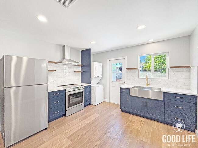 Building Photo - zIsla Vista Dr