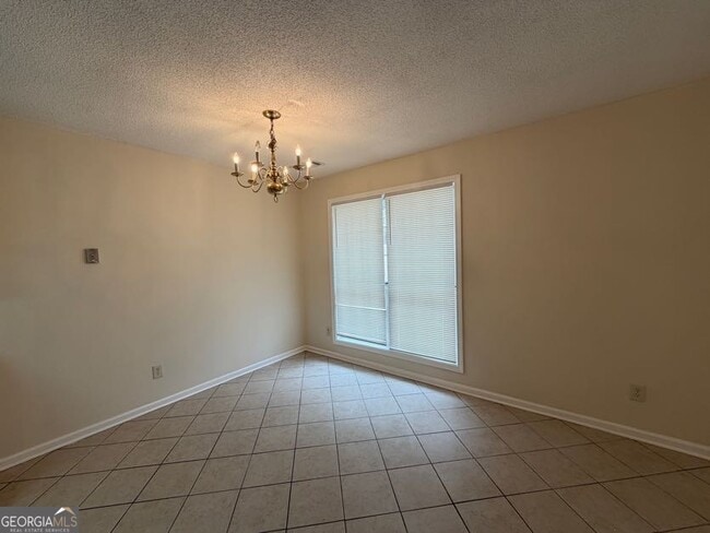 Building Photo - 414 Saddle Shoal Trail