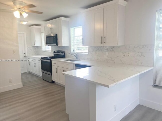 Primary Photo - 2 bedroom in Hallandale FL 33009