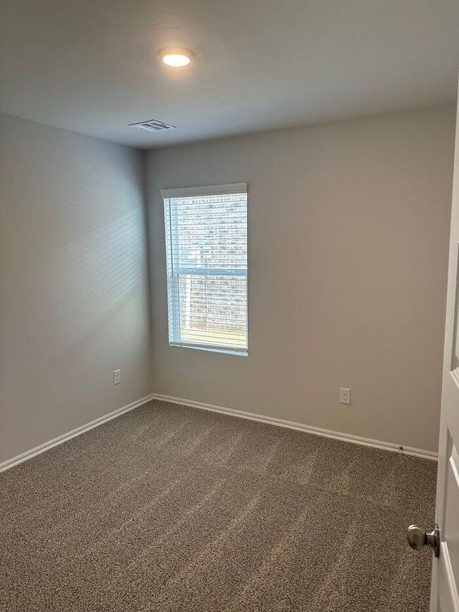 Building Photo - *Pre-leasing* BRAND NEW Three Bedroom | Tw...