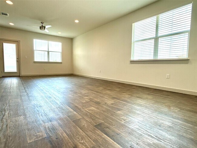 Building Photo - 4712 Quarrybank Dr.