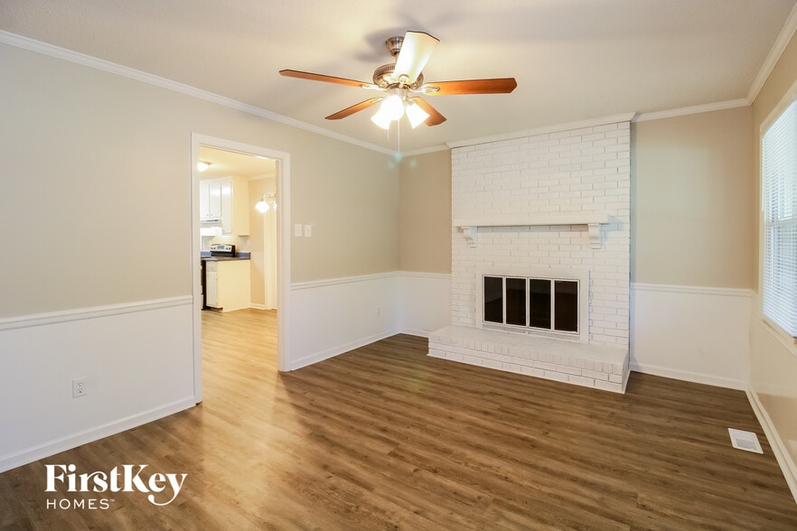 Building Photo - 625 Scott Dr